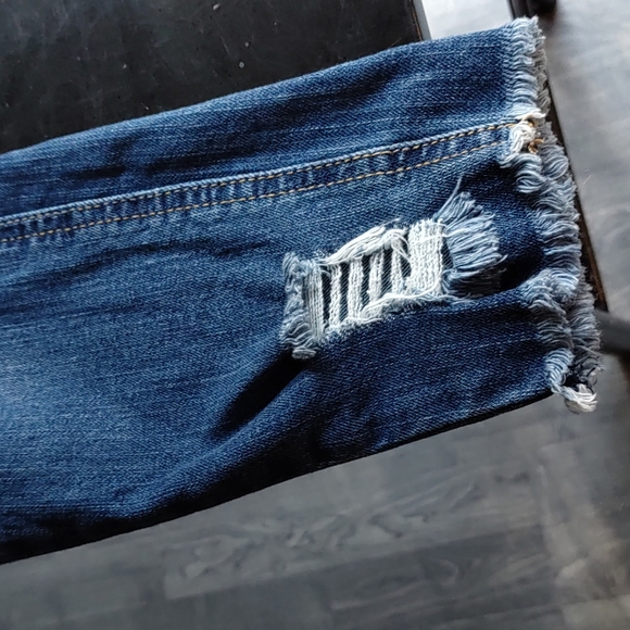 Almost Famous Distressed High Rise Blue Jeans - Picture 8 of 8